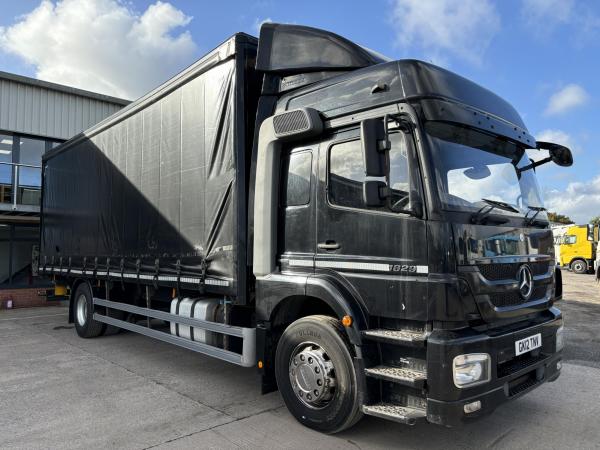 Mercedes Atego 1829 4x2 Curtainsider